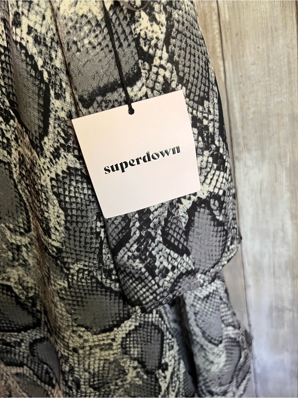 Superdown NWT Snakeskin Strapless Asymmetrical Romper Gray Black M - Picture 8 of 8
